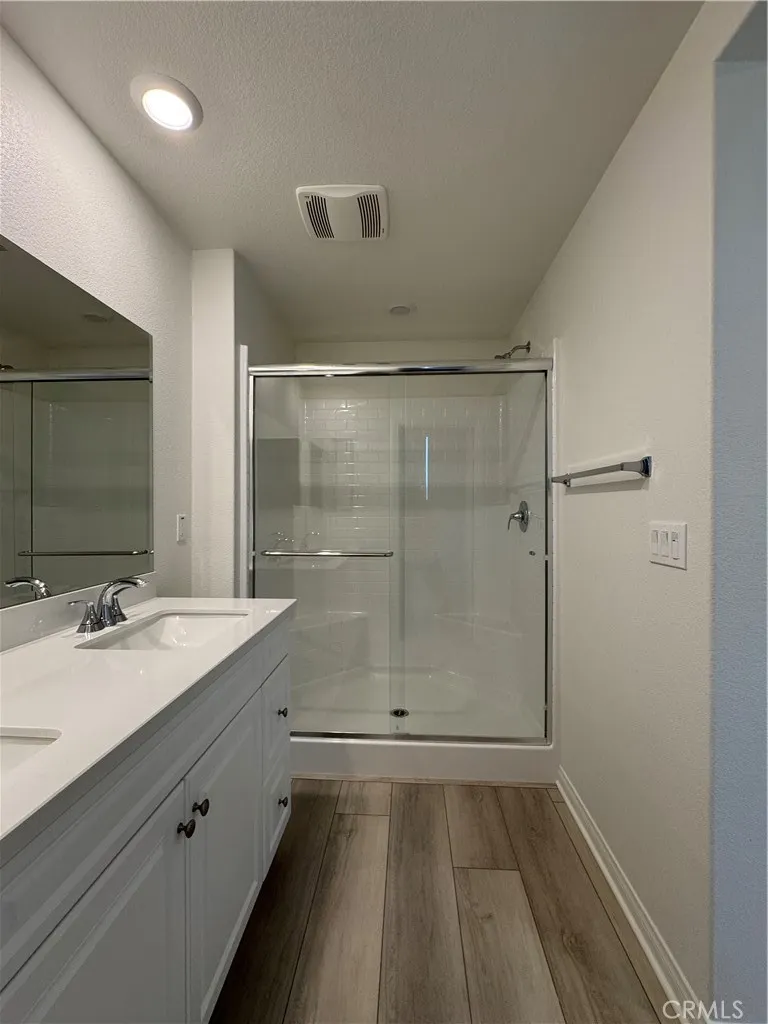 4258 S Laguna