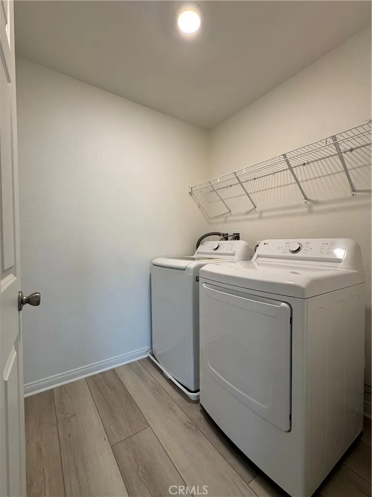 4258 S Laguna