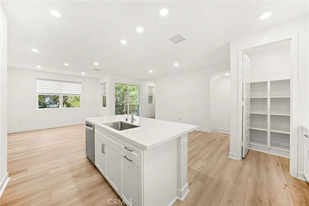 3575 E Indigo Privado