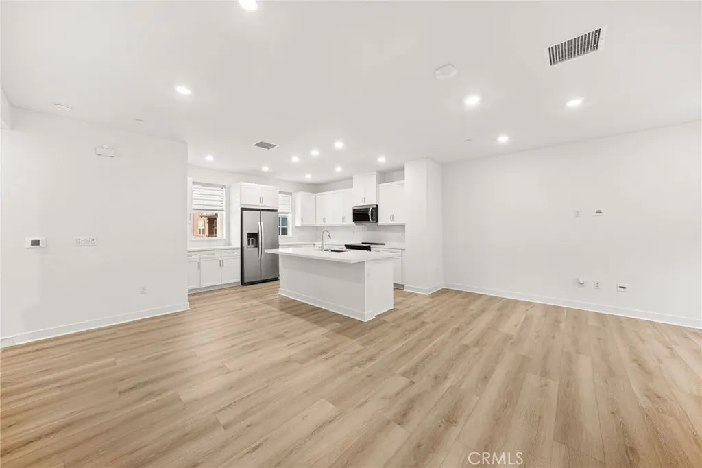 3575 E Indigo Privado