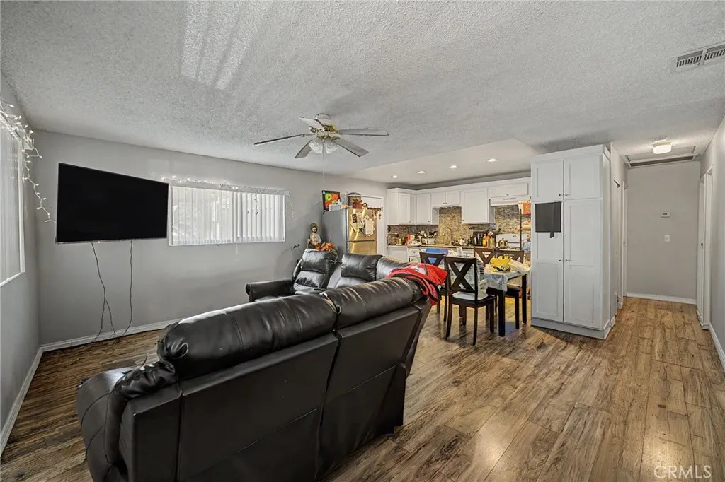 234 W 4th Street