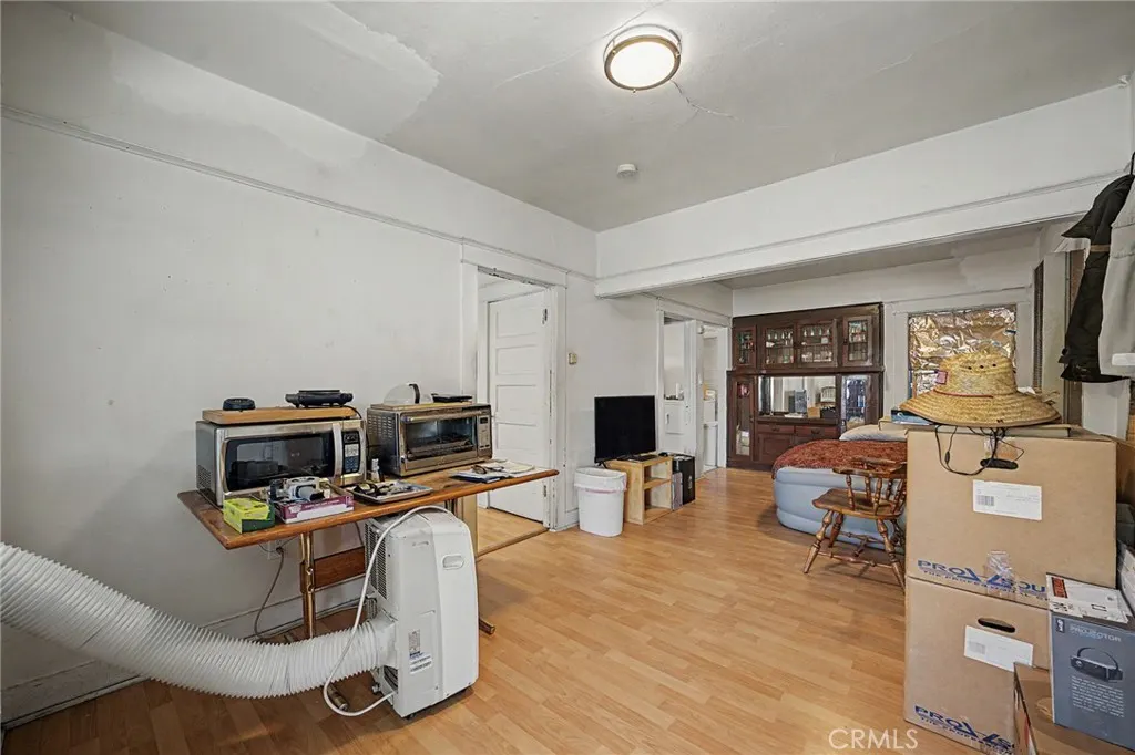 234 W 4th Street