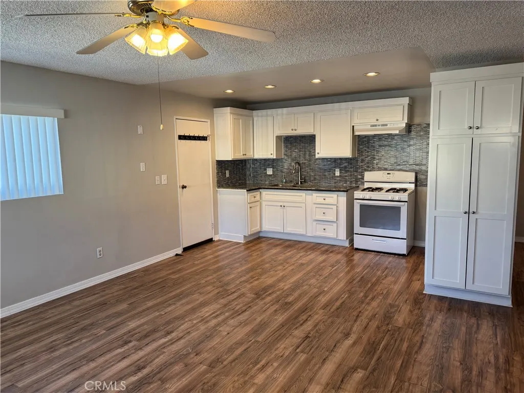 234 W 4th Street