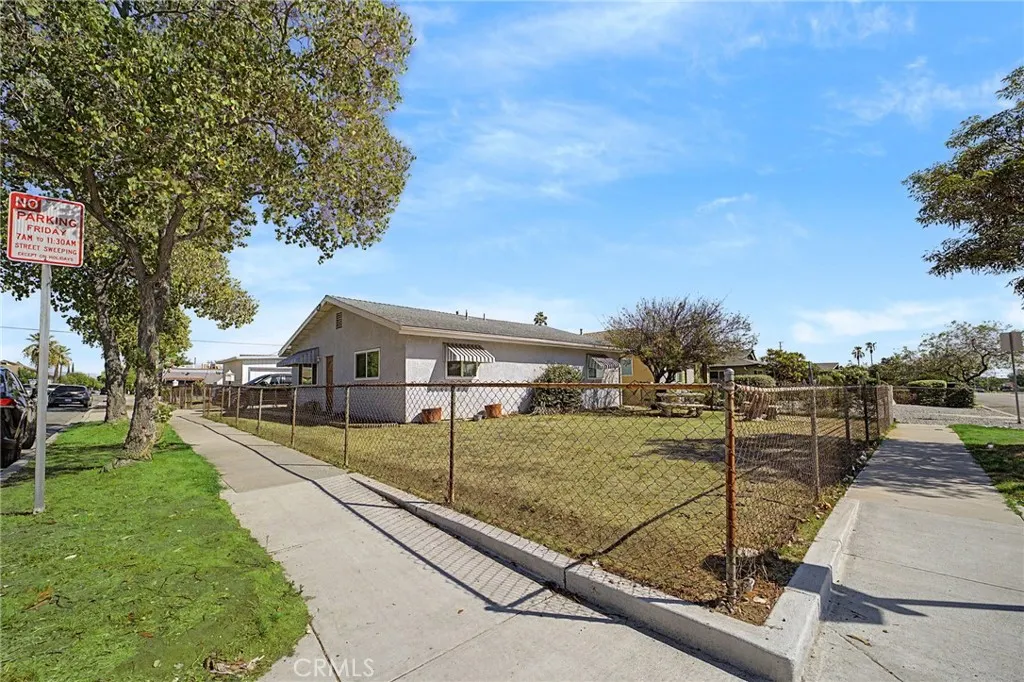 234 W 4th Street