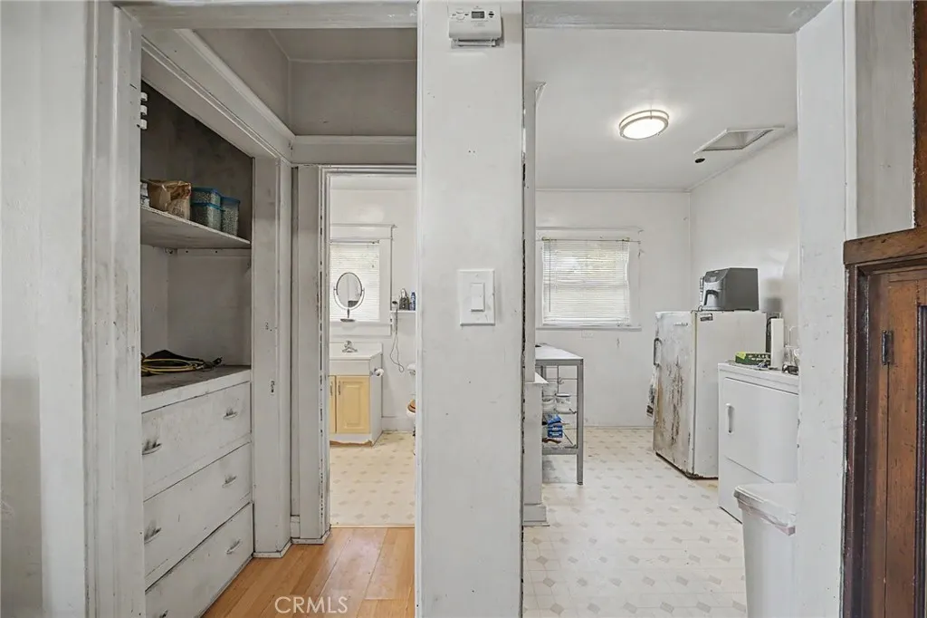 234 W 4th Street