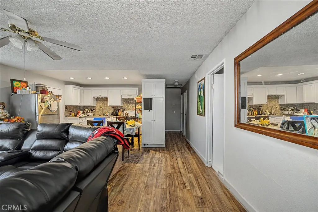 234 W 4th Street
