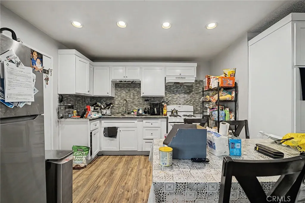 234 W 4th Street