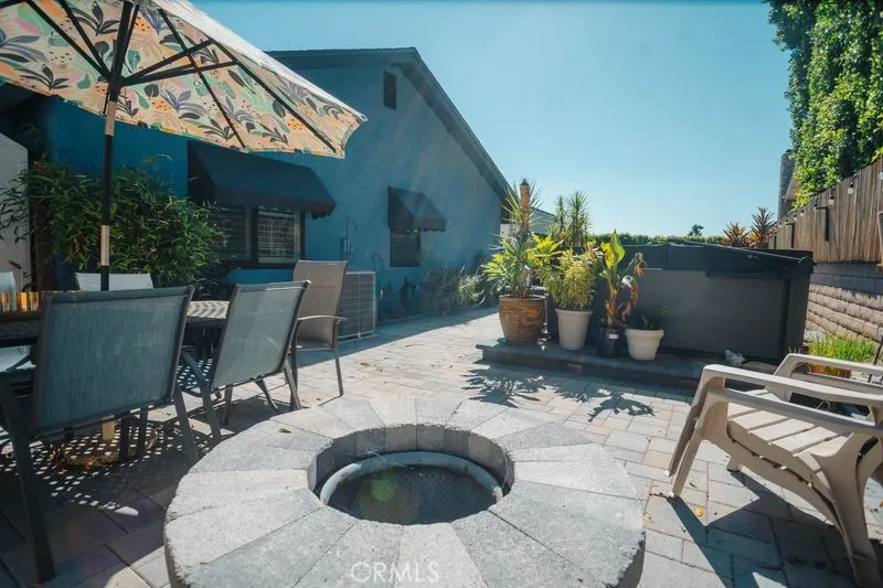 2435 E Magdalena