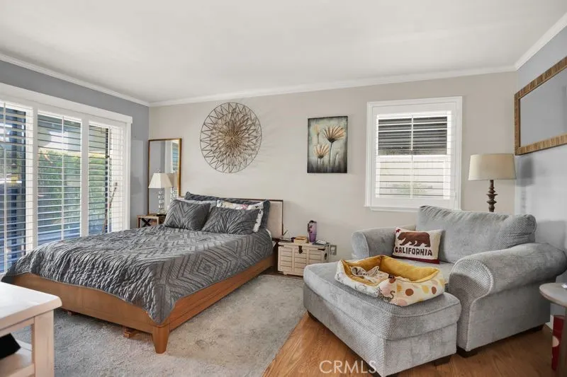 2435 E Magdalena