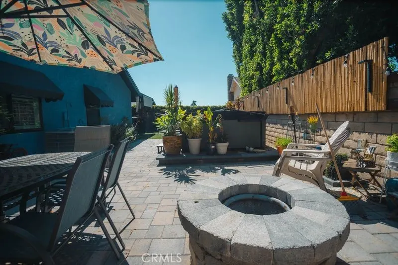 2435 E Magdalena