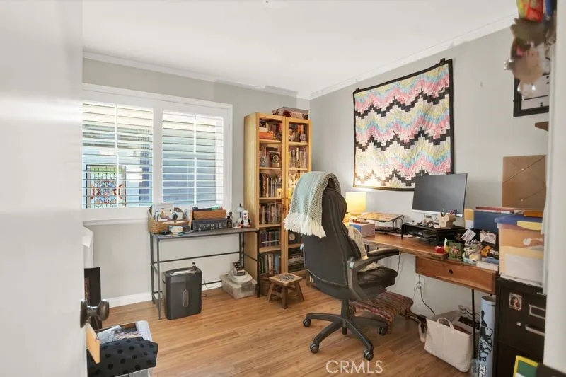 2435 E Magdalena