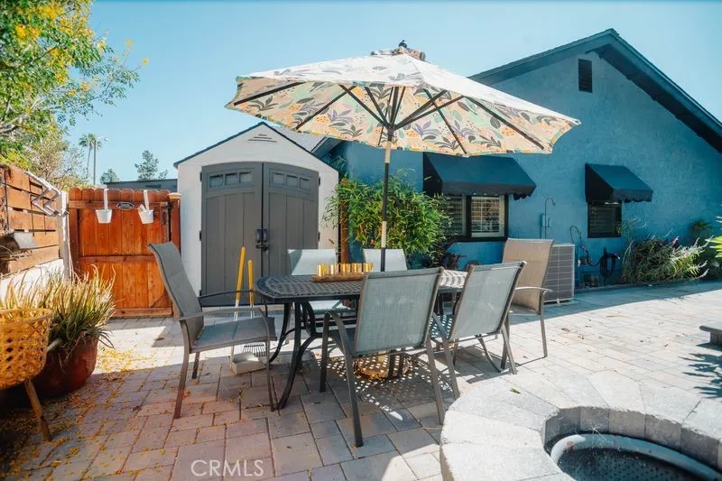 2435 E Magdalena