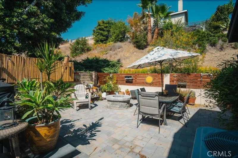 2435 E Magdalena