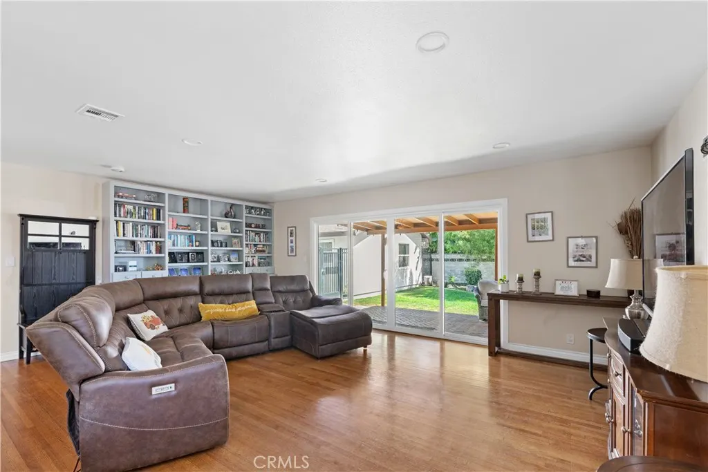 102 N San Jose Drive