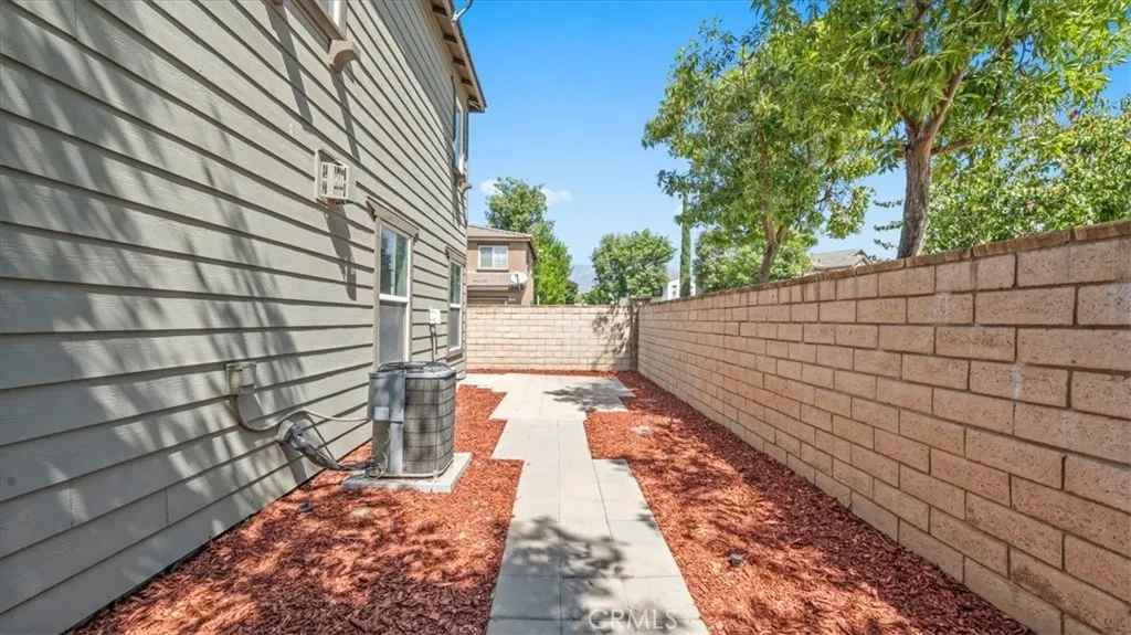 1759 E Flora Street
