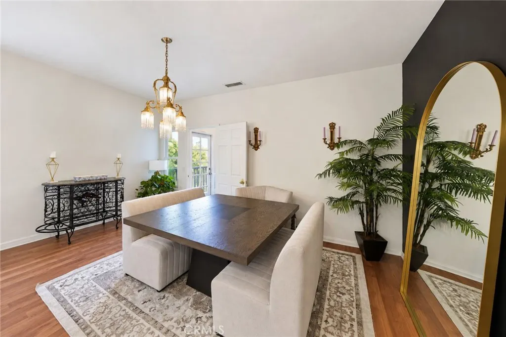 435 W 2nd