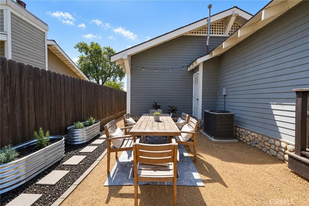 435 W 2nd