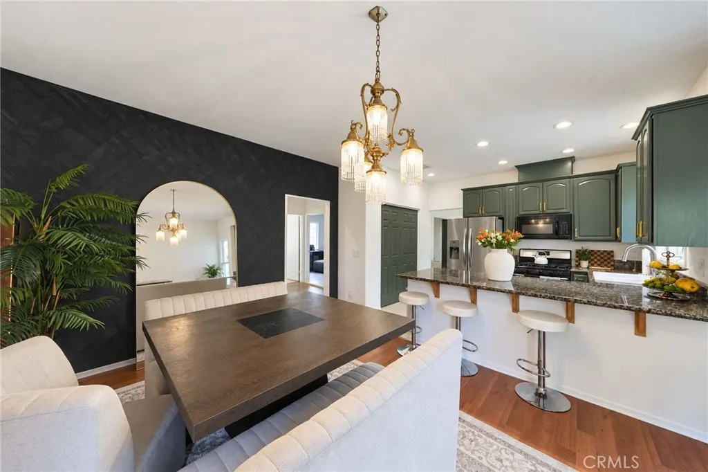 435 W 2nd