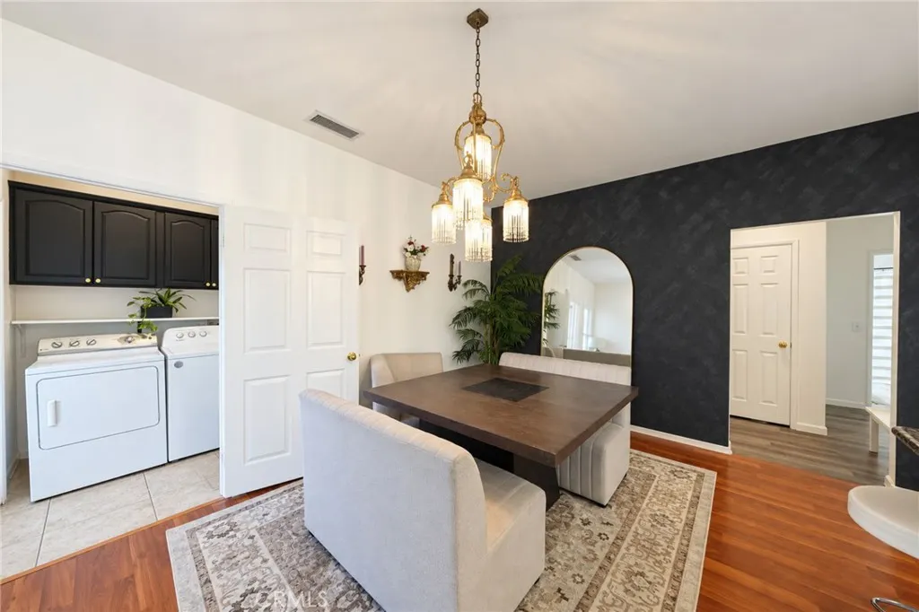 435 W 2nd