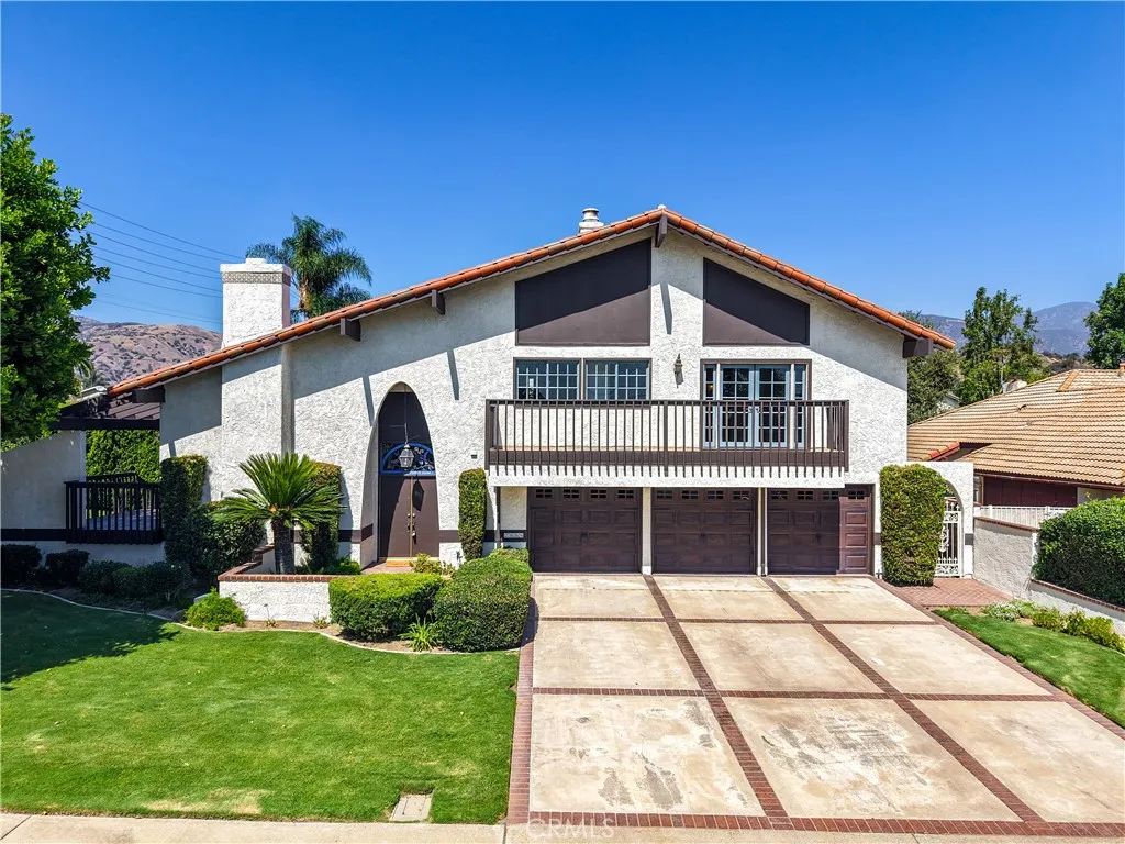 2009 VINEWOOD Street