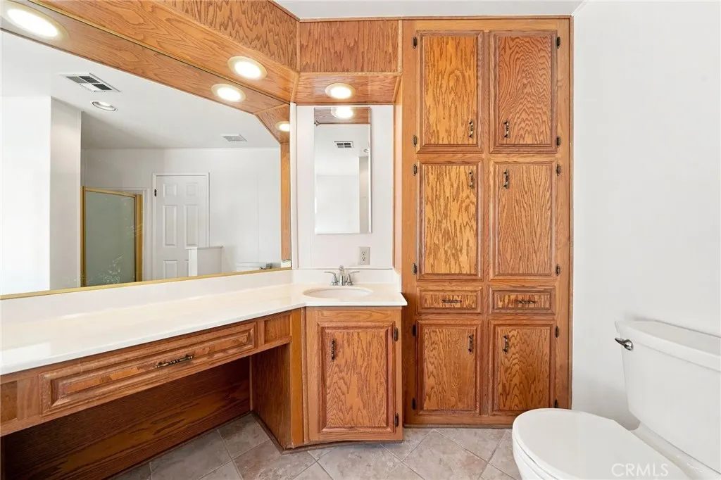 840 E Foothill #205