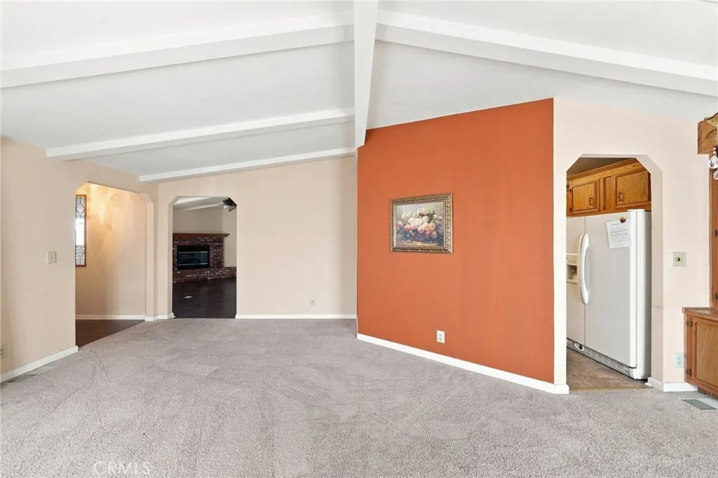 840 E Foothill #205