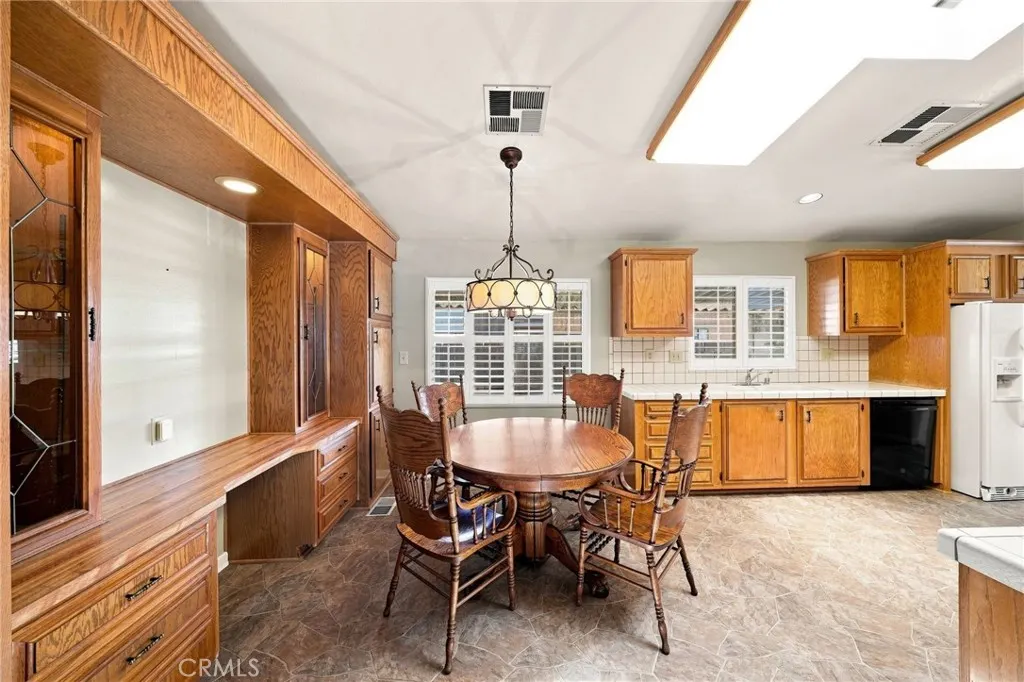 840 E Foothill #205
