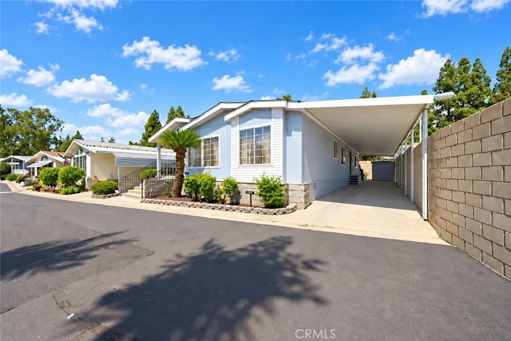 840 E Foothill #205