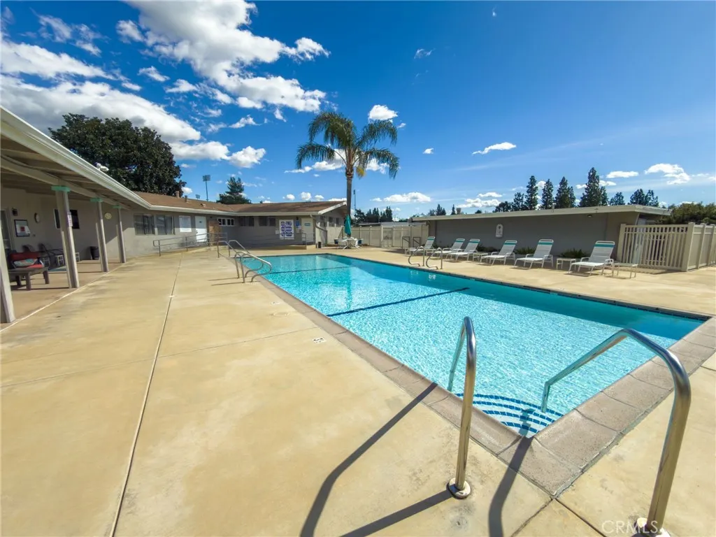 840 E Foothill #205
