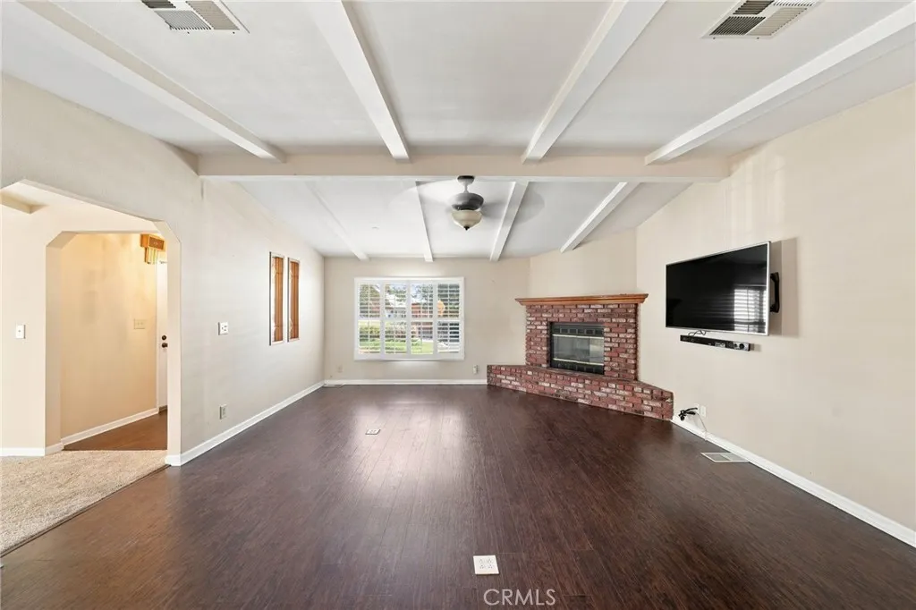 840 E Foothill #205