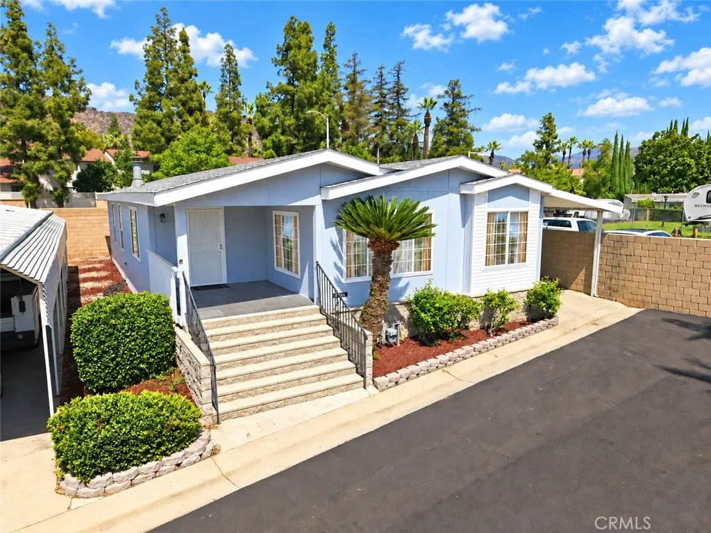 840 E Foothill #205