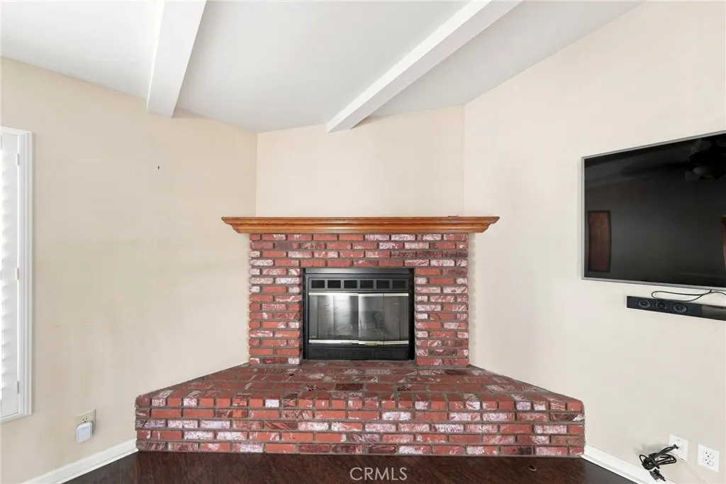 840 E Foothill #205
