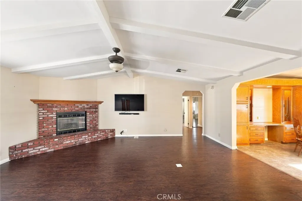 840 E Foothill #205