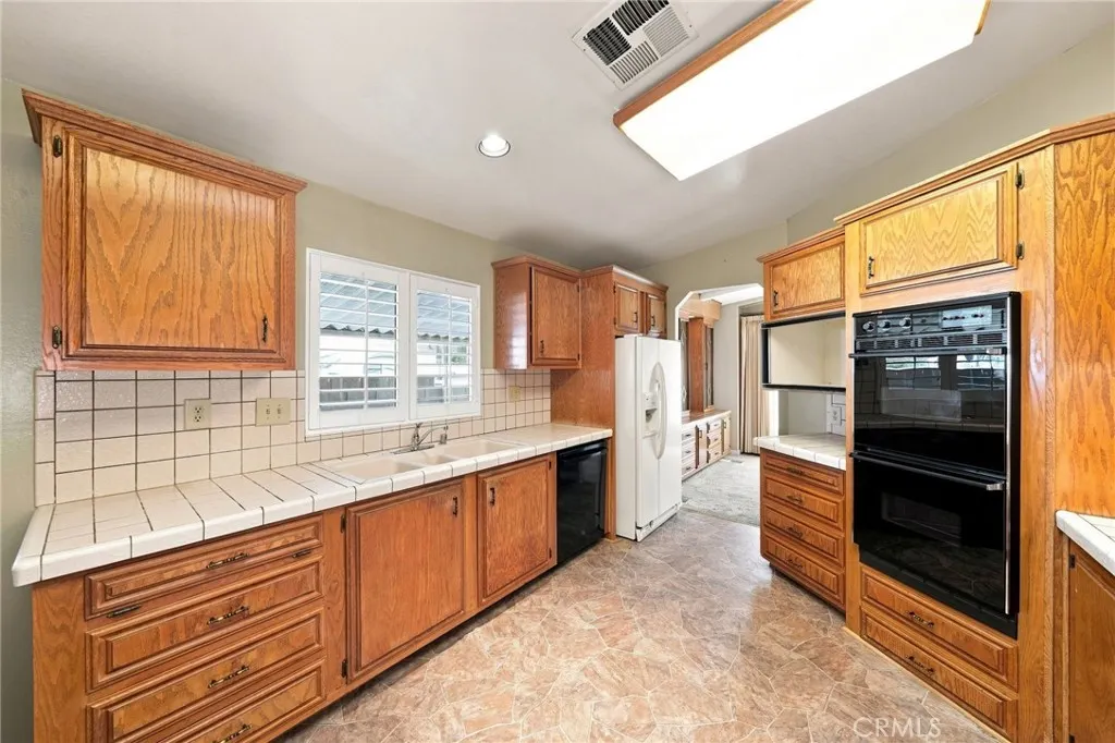 840 E Foothill #205