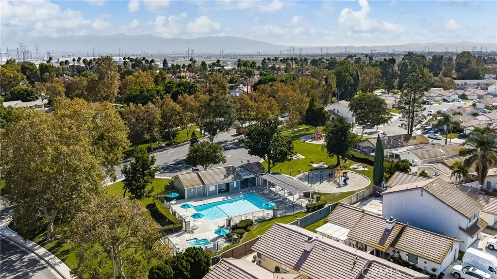 3932 Salt Creek Way