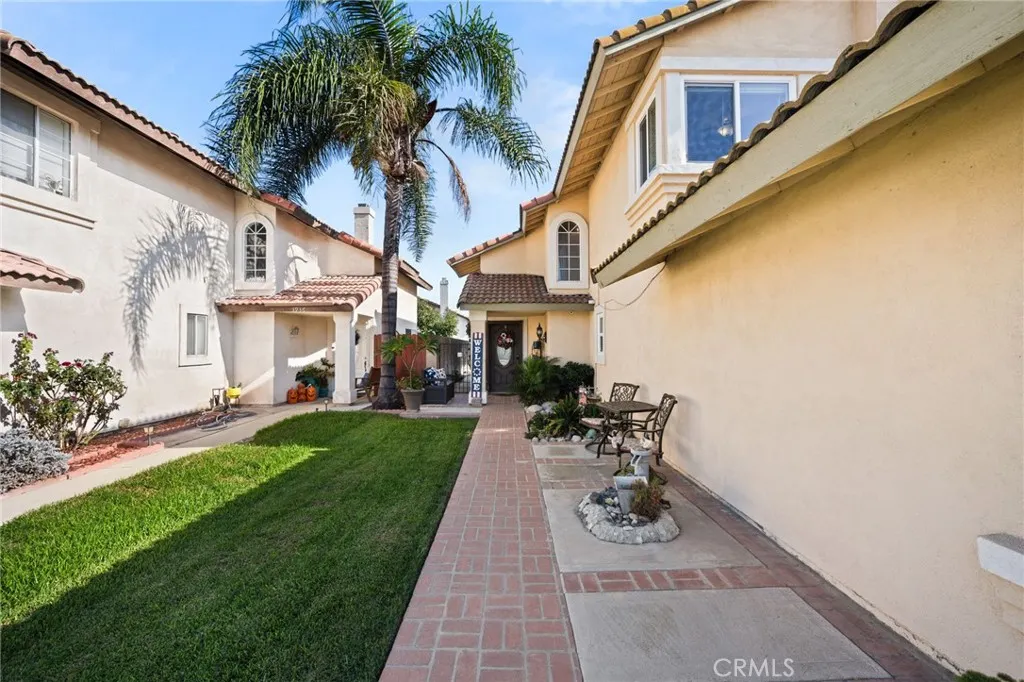 3932 Salt Creek Way