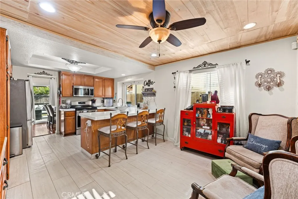 3932 Salt Creek Way