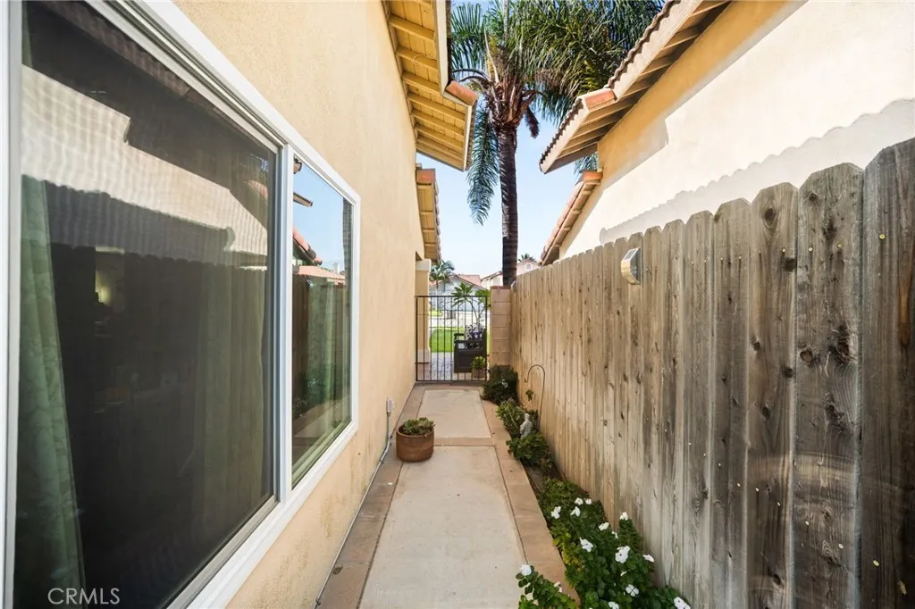 3932 Salt Creek Way