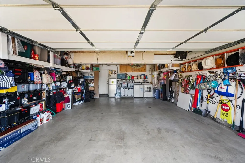 3932 Salt Creek Way
