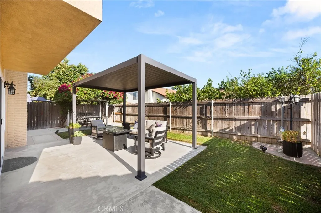 3932 Salt Creek Way