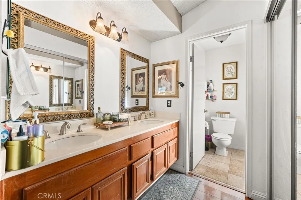 3932 Salt Creek Way