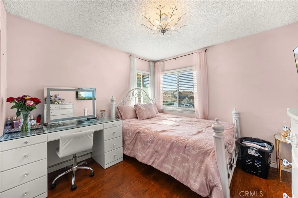 3932 Salt Creek Way
