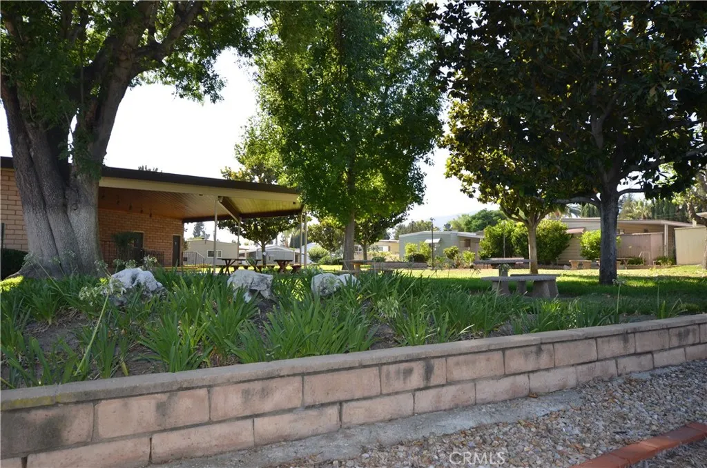 840 Foothill Boulevard E #182