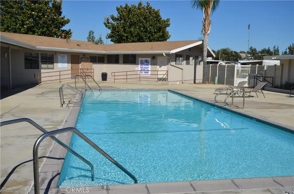 840 Foothill Boulevard E #182