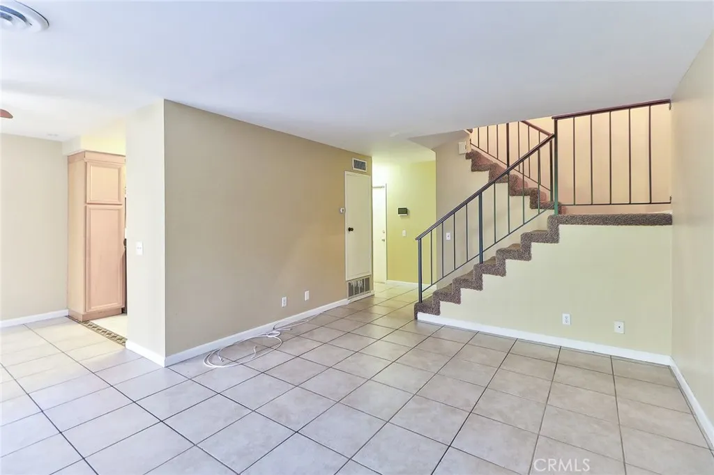 1375 Cypress