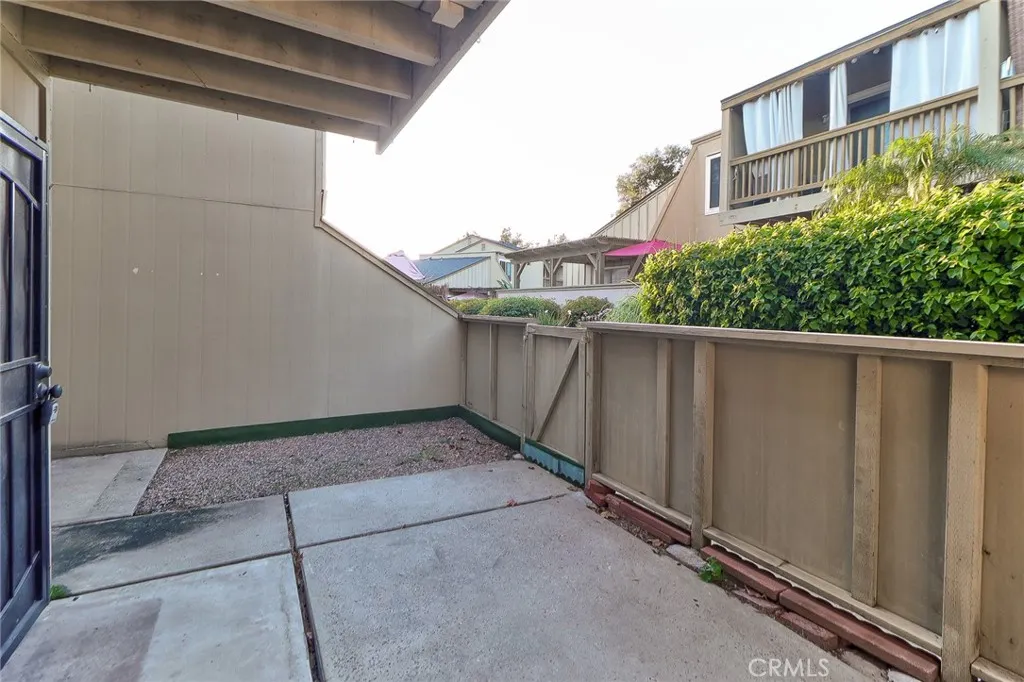 1375 Cypress