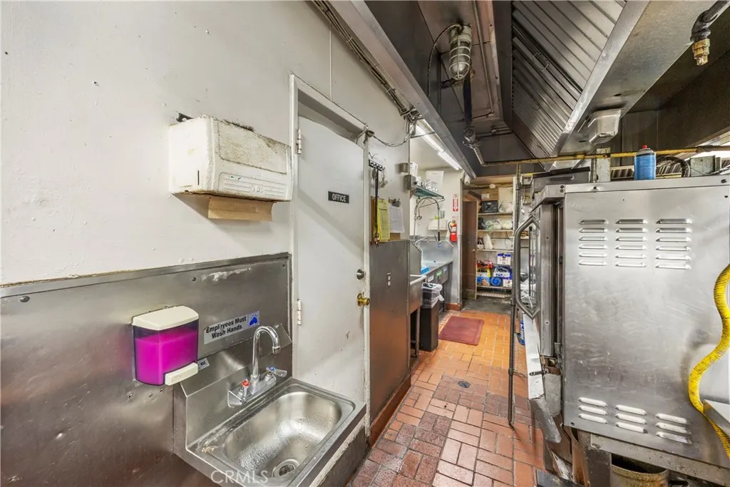 600 E Foothill Boulevard