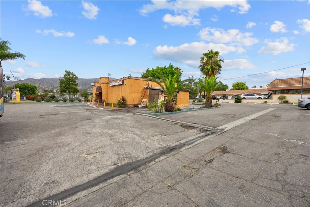 600 E Foothill Boulevard