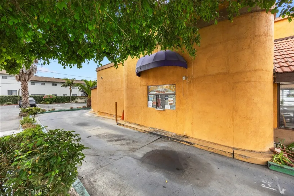600 E Foothill Boulevard