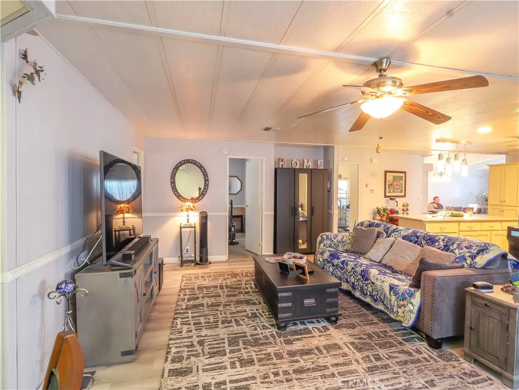 1456 E Philadelphia Drive #65